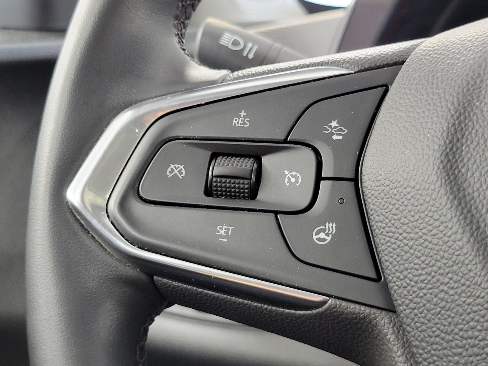 Used 2024 Chevrolet Trax ACTIV w/ Sunroof Package FWD image 16