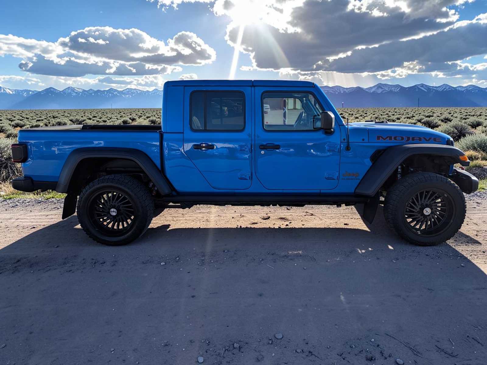 Used 2021 Jeep Gladiator Mojave w/ Uconnect 4C Nav & Sound Group AWD/4WD image 7