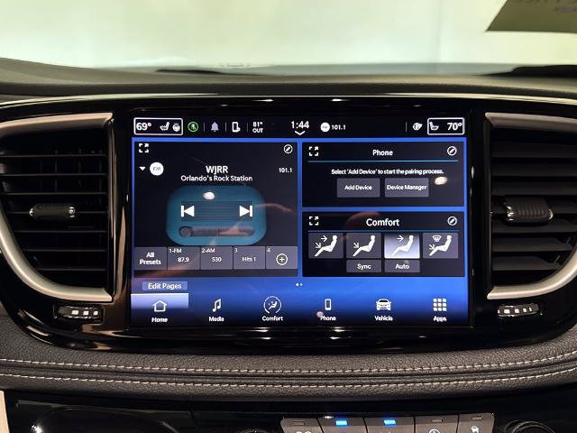 Used 2023 Chrysler Pacifica Touring-L w/ Road Tripper Package AWD/4WD image 18