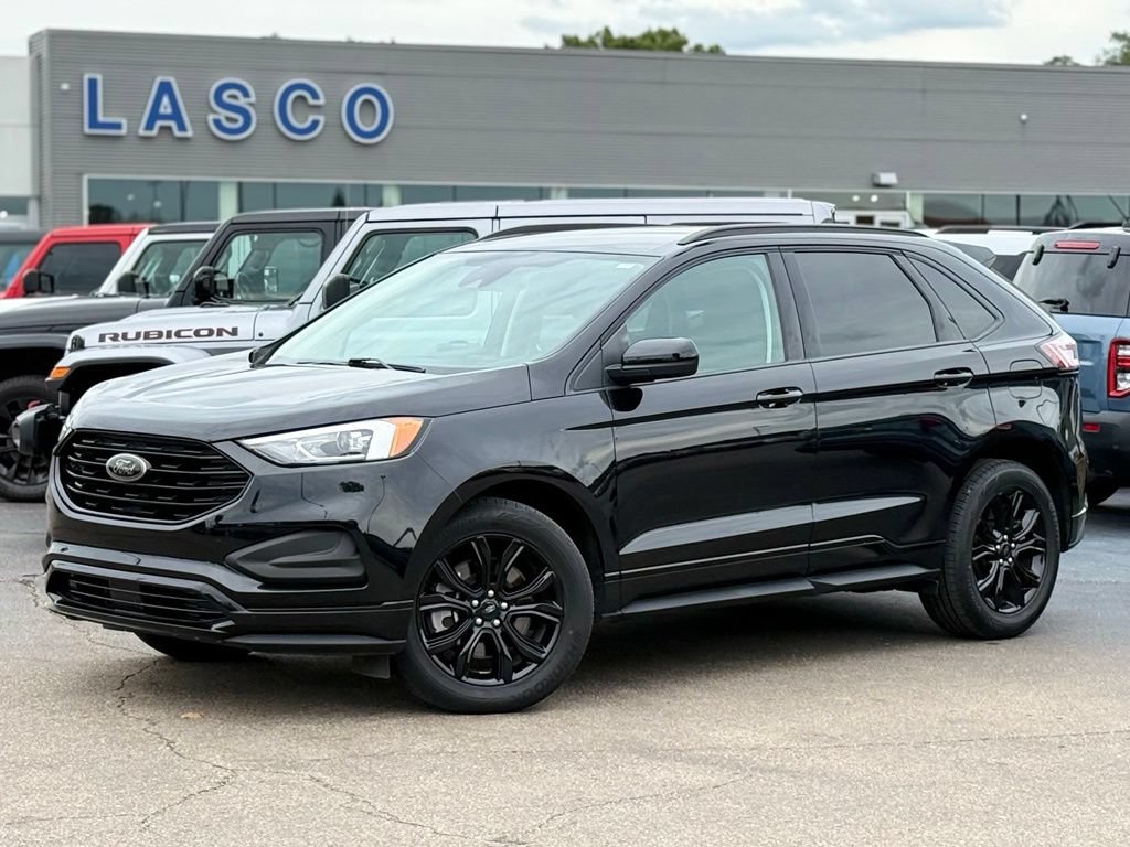 Certified 2024 Ford Edge SE w/ Black Appearance Package