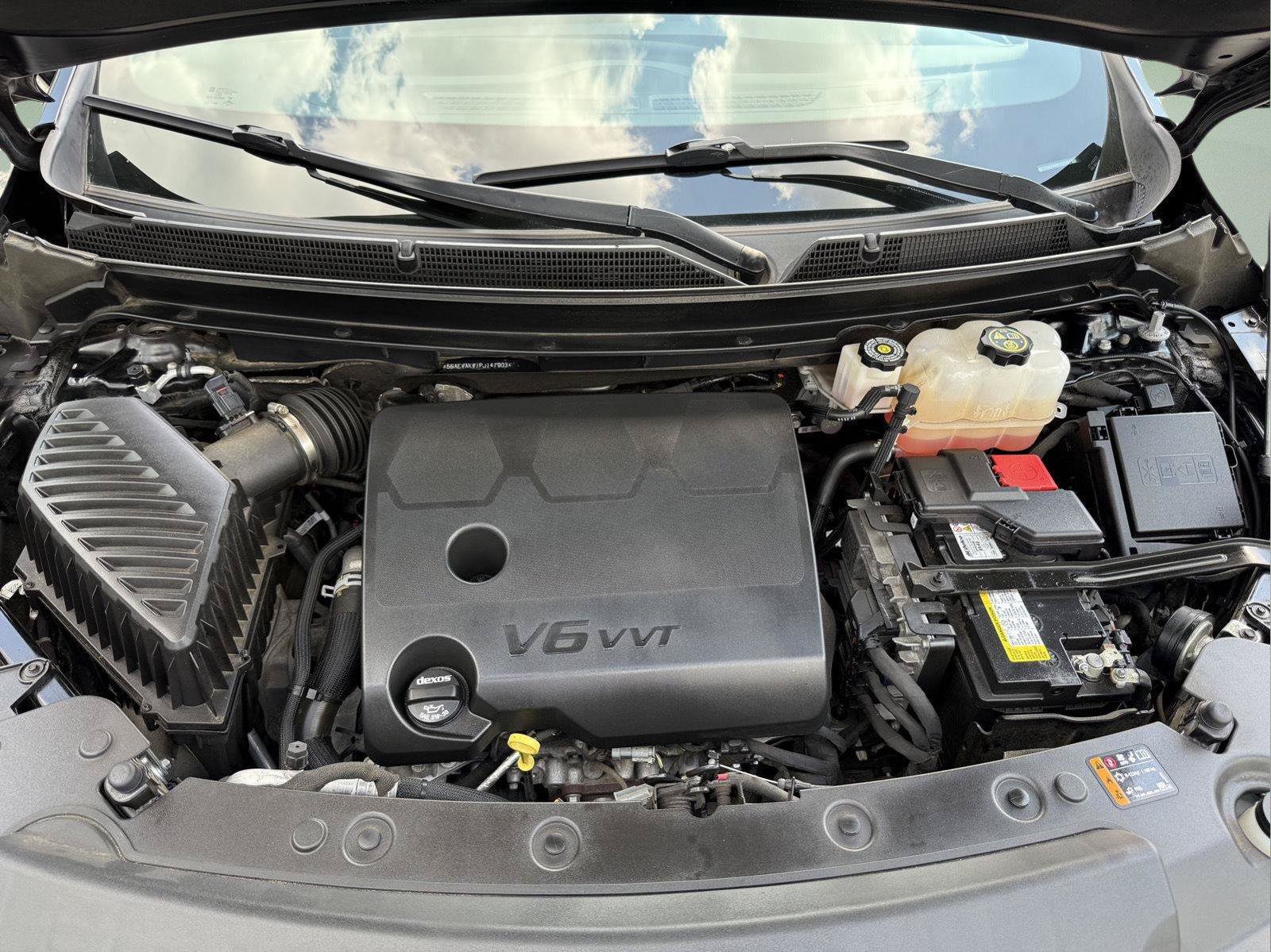 Used 2023 Buick Enclave Essence AWD/4WD image 23