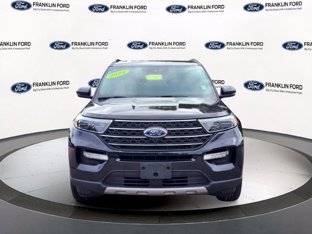 Certified 2024 Ford Explorer XLT w/ Equipment Group 202A AWD/4WD image 8