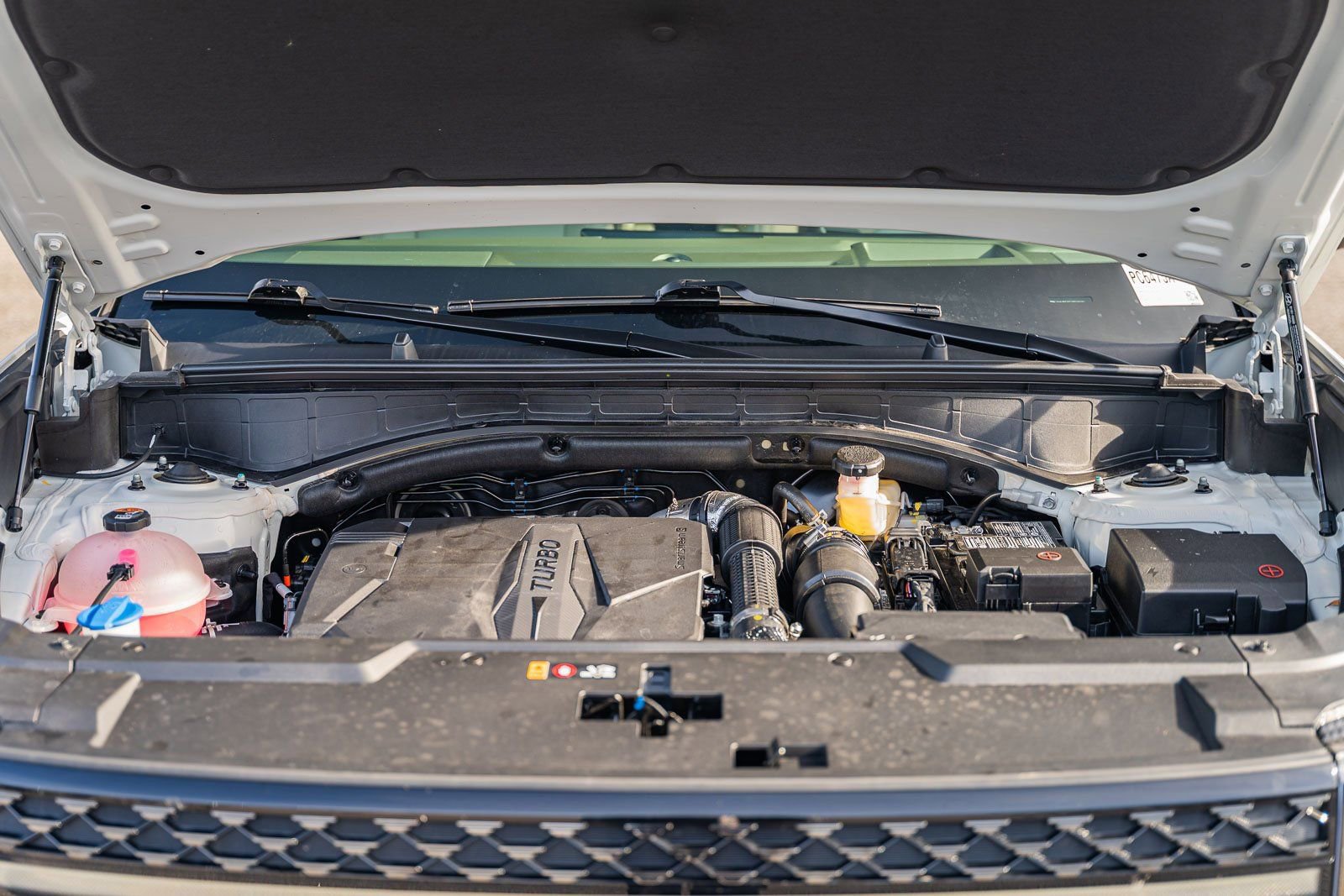 Used 2025 Hyundai Santa Fe Calligraphy w/ Tow & Go Package image 32