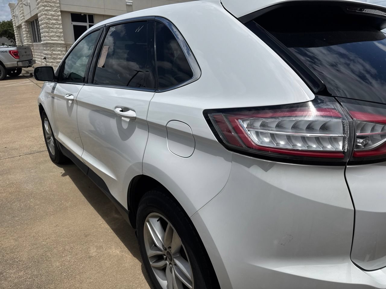 Certified 2018 Ford Edge SEL FWD image 6