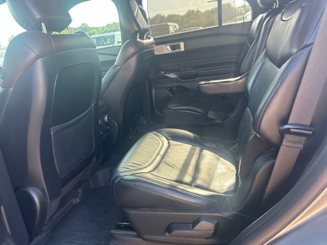 Certified 2020 Ford Explorer Platinum w/ Premium Technology Package AWD/4WD image 8