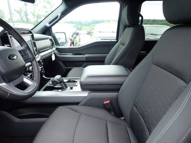 Certified 2025 Ford F150 XLT w/ Equipment Group 302A MID AWD/4WD image 18