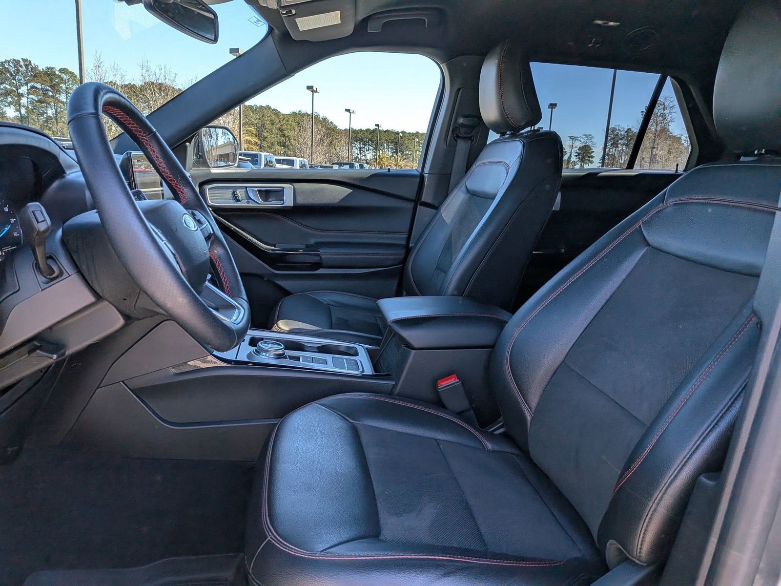 Certified 2023 Ford Explorer ST-Line w/ Class IV Trailer Tow Package image 23