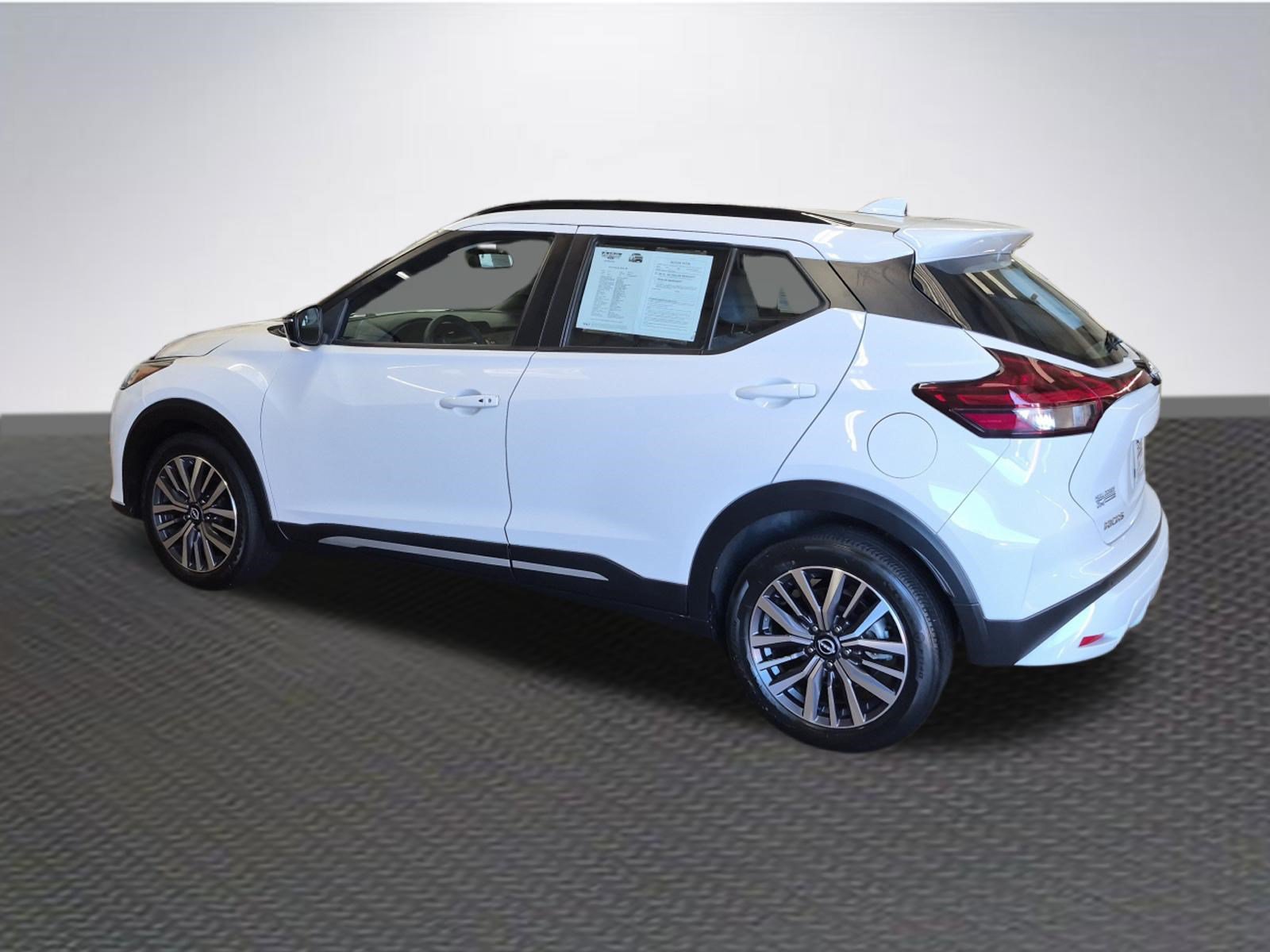 Used 2024 Nissan Kicks SR w/ SR Premium Package FWD image 5