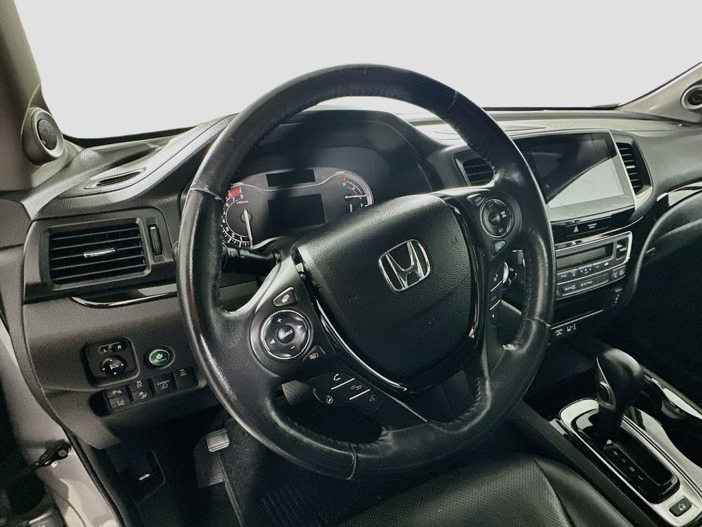 Used 2019 Honda Ridgeline RTL-E image 11