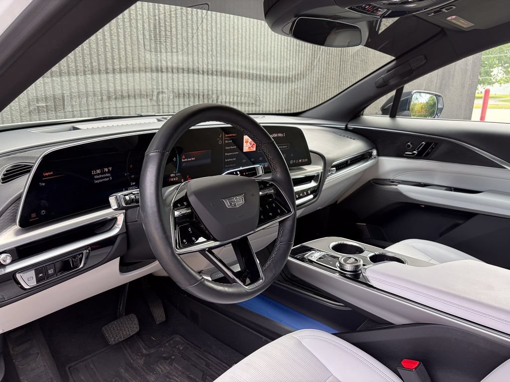 Used 2024 Cadillac Lyriq Sport AWD/4WD image 11