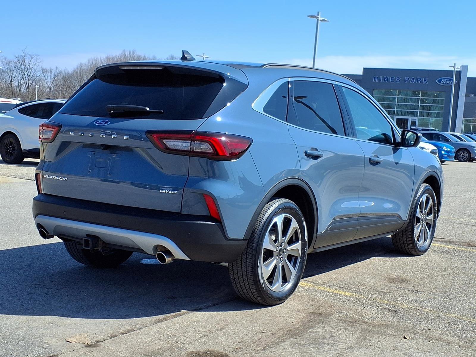 Certified 2023 Ford Escape Platinum w/ Class II Trailer Tow Package AWD/4WD image 5