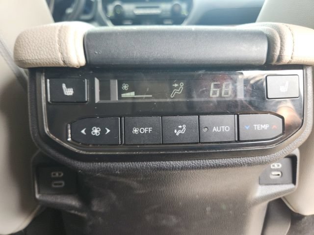 Used 2025 Toyota Grand Highlander FWD image 19
