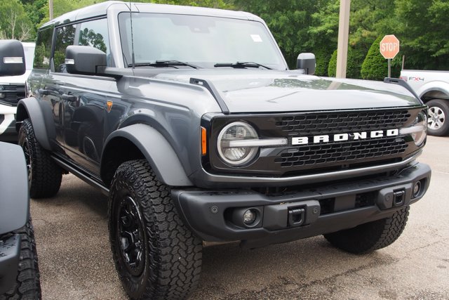Certified 2025 Ford Bronco Badlands AWD/4WD image 2