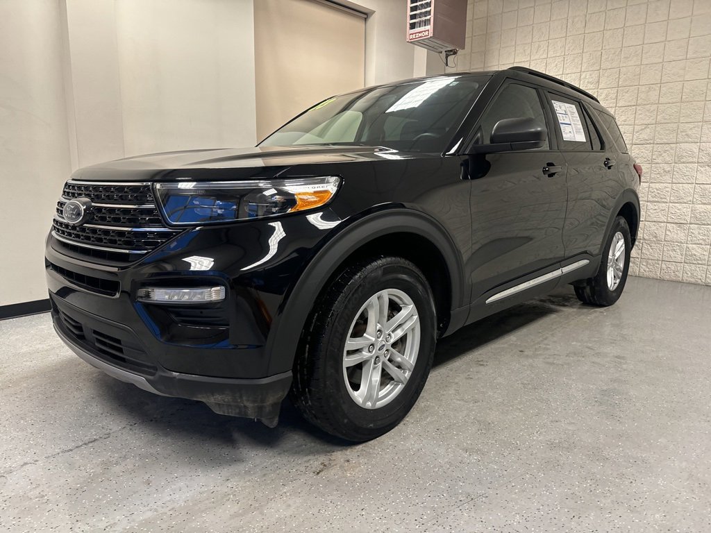 Certified 2023 Ford Explorer XLT w/ Equipment Group 202A image 14