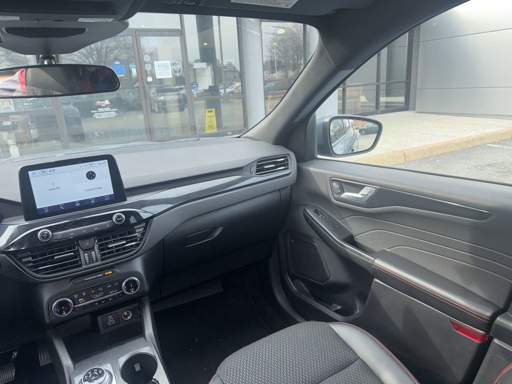 Certified 2025 Ford Escape ST-Line Select image 10