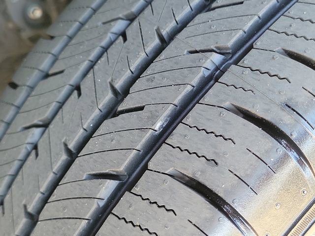 Used 2022 Toyota RAV4 XLE Premium image 27