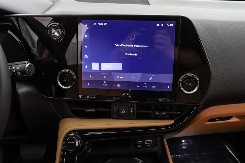 Used 2024 Lexus NX 250 FWD w/ Towing Package (2000 Lbs) image 16