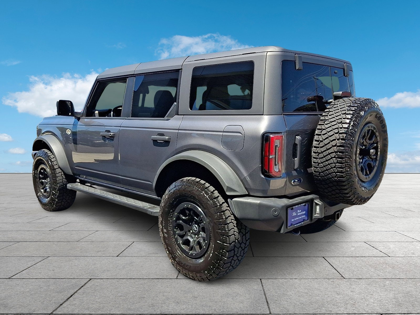 Certified 2023 Ford Bronco Wildtrak AWD/4WD image 4