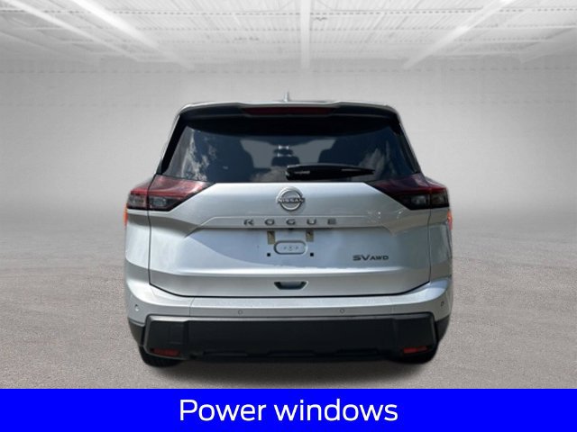 Used 2024 Nissan Rogue SV AWD/4WD image 9