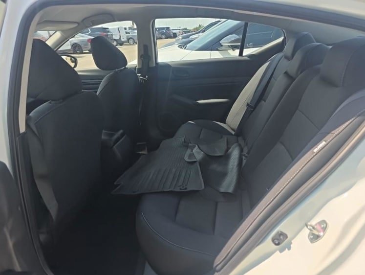 Used 2025 Nissan Altima 2.5 S FWD image 4