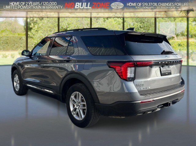 Certified 2025 Ford Explorer Active AWD/4WD image 3