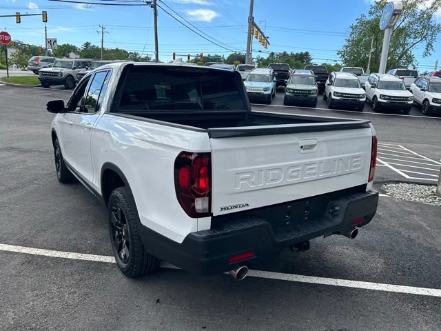 Used 2025 Honda Ridgeline Black Edition image 5