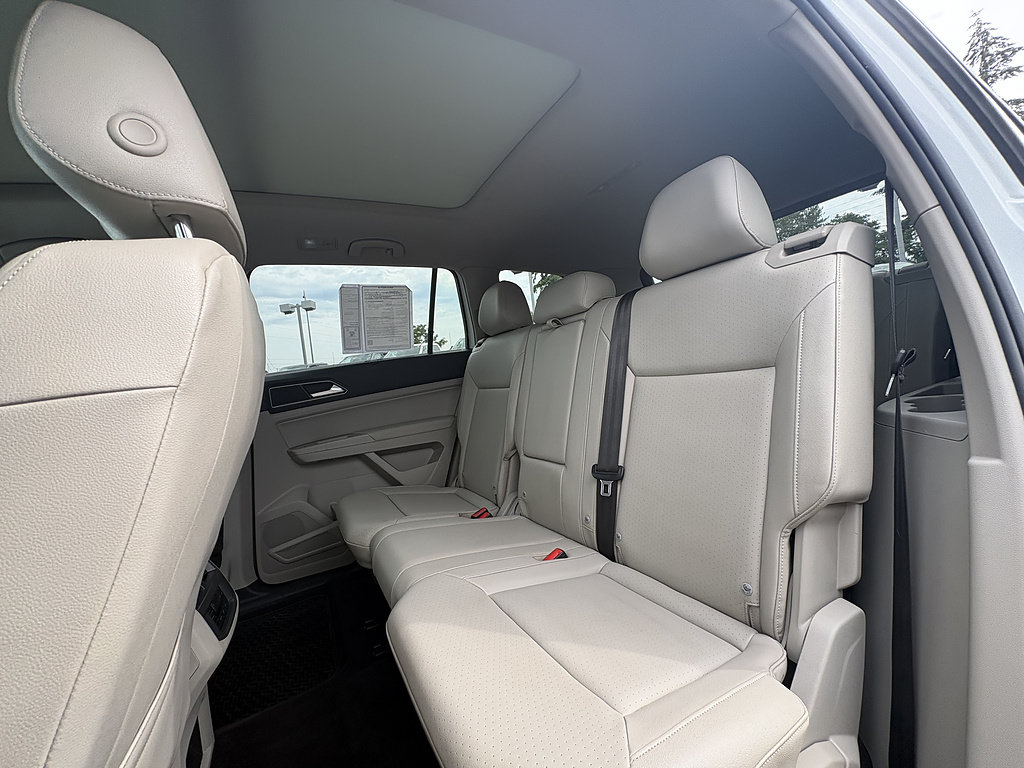 Used 2018 Volkswagen Atlas SEL w/ R-Line Package AWD/4WD image 37
