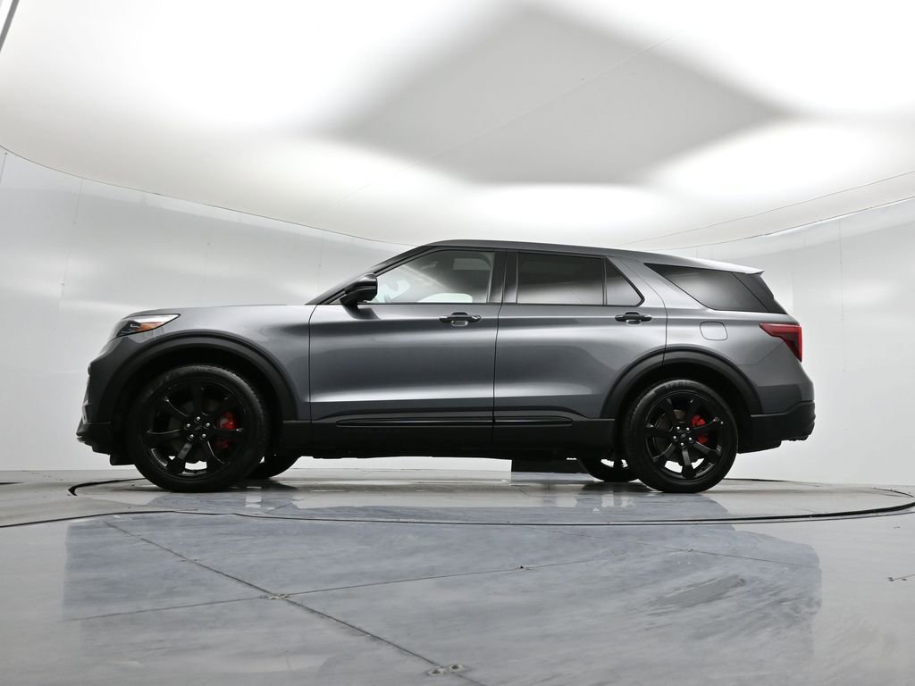 Certified 2022 Ford Explorer ST w/ Equipment Group 401A image 8
