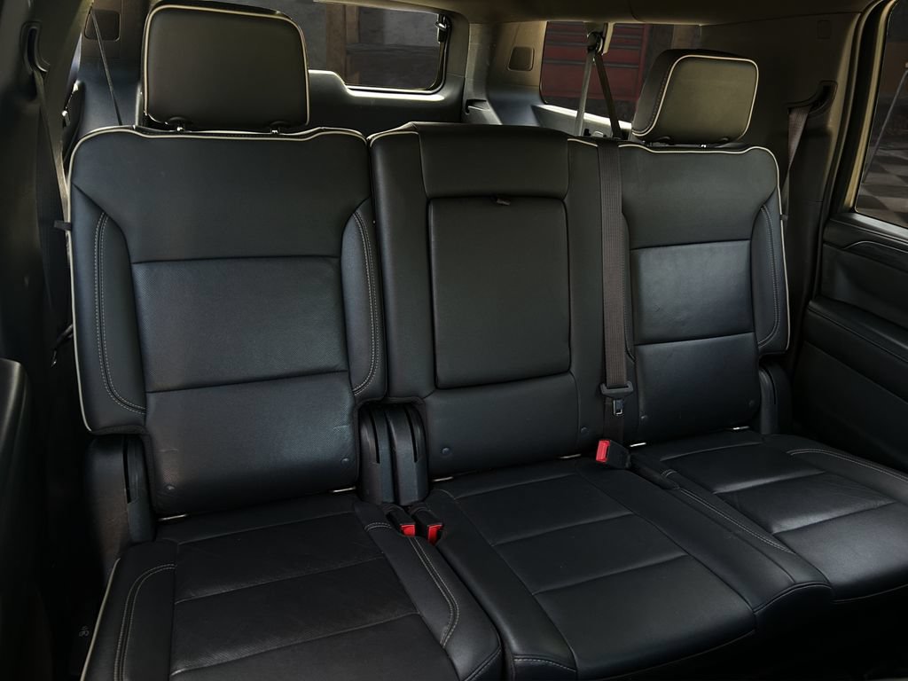 Used 2022 GMC Yukon XL SLT AWD/4WD image 12