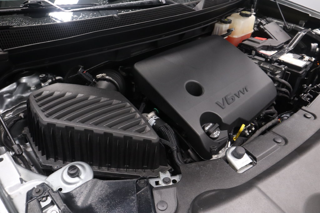 Used 2023 Chevrolet Traverse LT FWD image 32