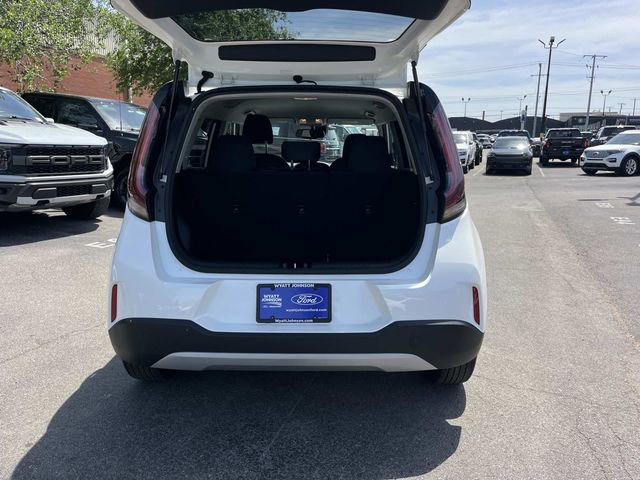 Used 2025 Kia Soul S FWD image 15