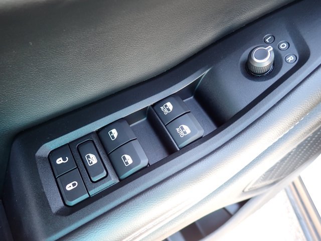 Used 2023 Jeep Grand Cherokee Altitude AWD/4WD image 15