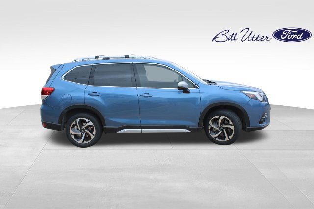 Used 2022 Subaru Forester Touring AWD/4WD image 4