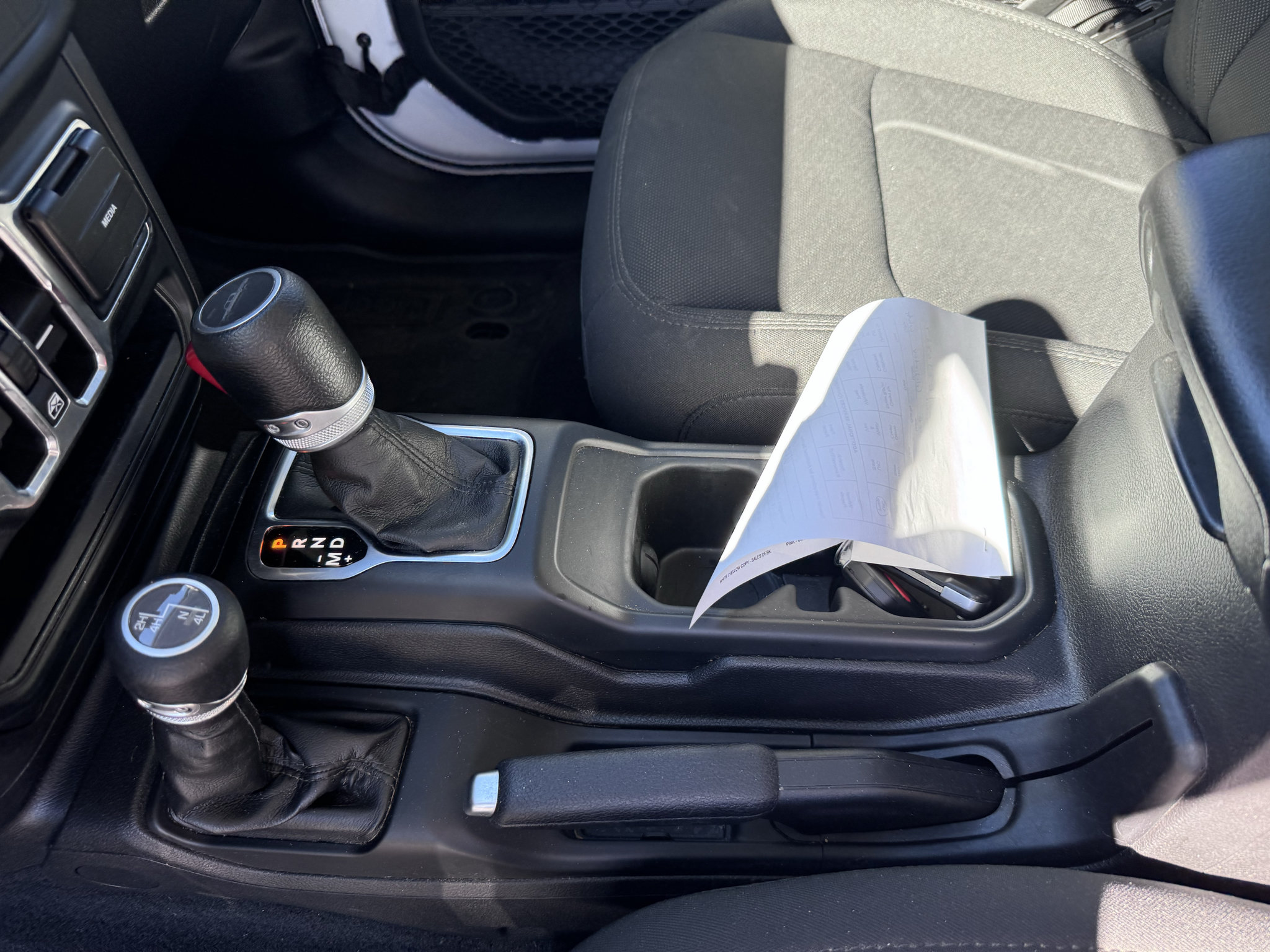 Used 2023 Jeep Gladiator Sport AWD/4WD image 15