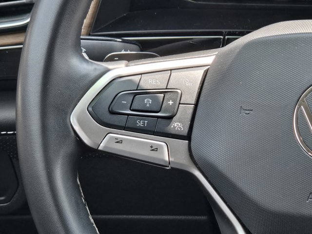 Used 2025 Volkswagen Atlas SE FWD image 15