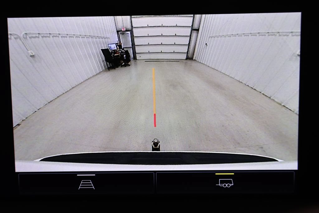 Used 2022 Chevrolet Tahoe Z71 AWD/4WD image 34