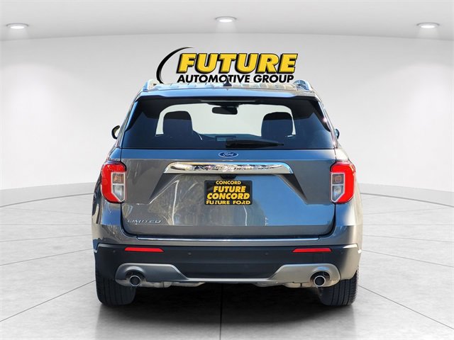 Certified 2022 Ford Explorer Limited w/ Equipment Group 301A image 4