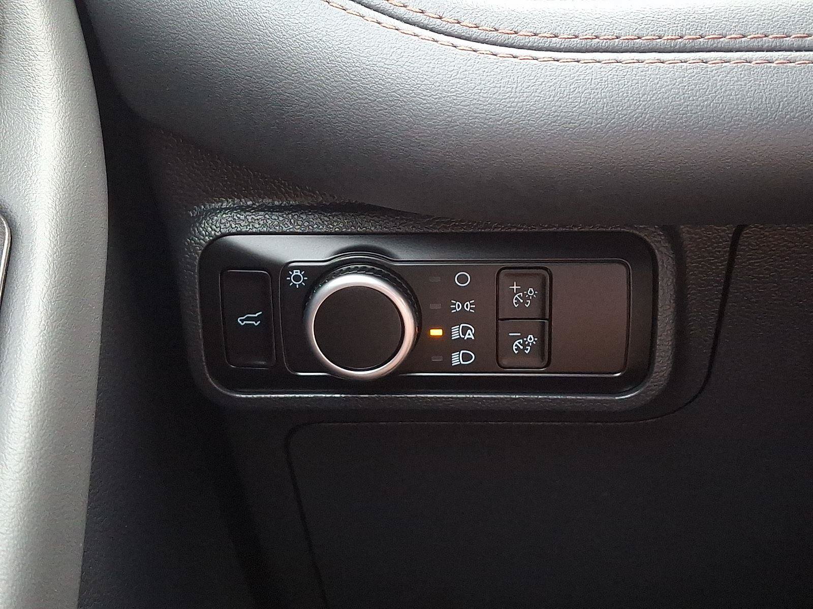 Certified 2025 Ford Explorer Active AWD/4WD image 23