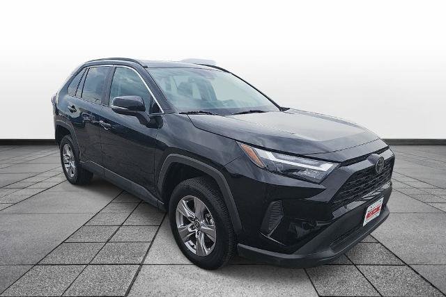 Used 2025 Toyota RAV4 XLE FWD image 3