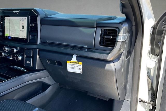 Certified 2025 Ford F250 Platinum w/ FX4 Off-Road Package AWD/4WD image 14