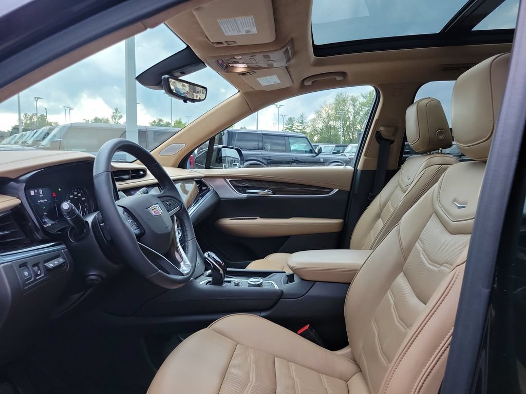 Used 2020 Cadillac XT6 Premium Luxury w/ Platinum Package AWD/4WD image 18