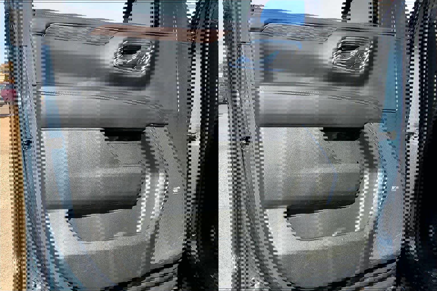 Used 2021 Chevrolet Tahoe Z71 w/ Z71 Signature Package image 41