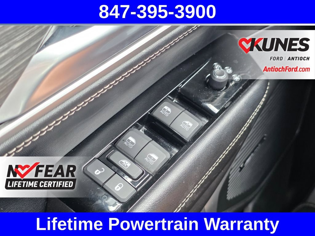 Used 2024 Jeep Wagoneer Series II w/ Flexible Seating Group AWD/4WD image 40