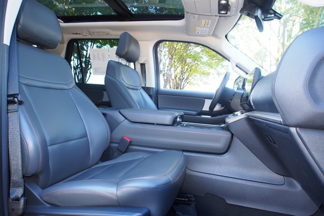 Certified 2025 Ford Expedition Max Active RWD image 11