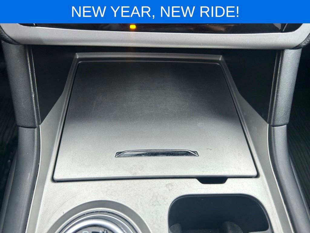 Certified 2023 Ford Explorer XLT w/ Class IV Trailer Tow Package image 32