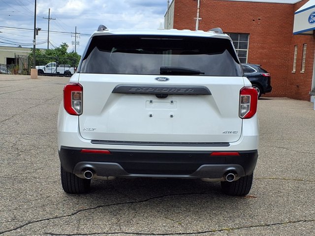 Certified 2023 Ford Explorer XLT w/ Equipment Group 202A AWD/4WD image 24