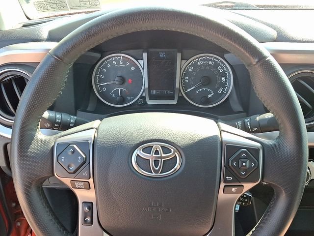Used 2017 Toyota Tacoma SR5 w/ Tow Package AWD/4WD image 18