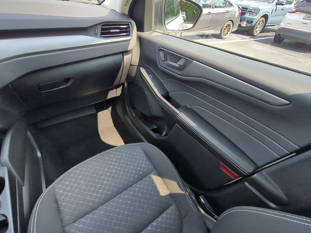 Certified 2025 Ford Escape Active FWD image 19
