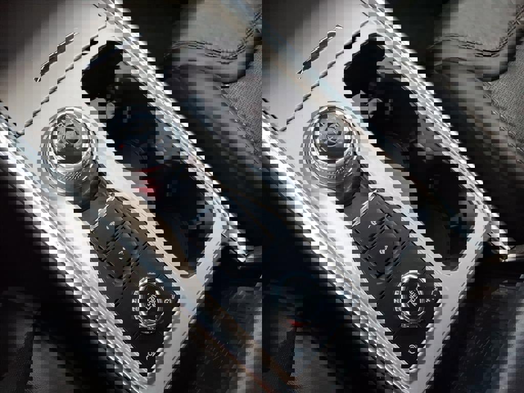 Certified 2023 Ford Explorer Platinum w/ Technology Package image 30