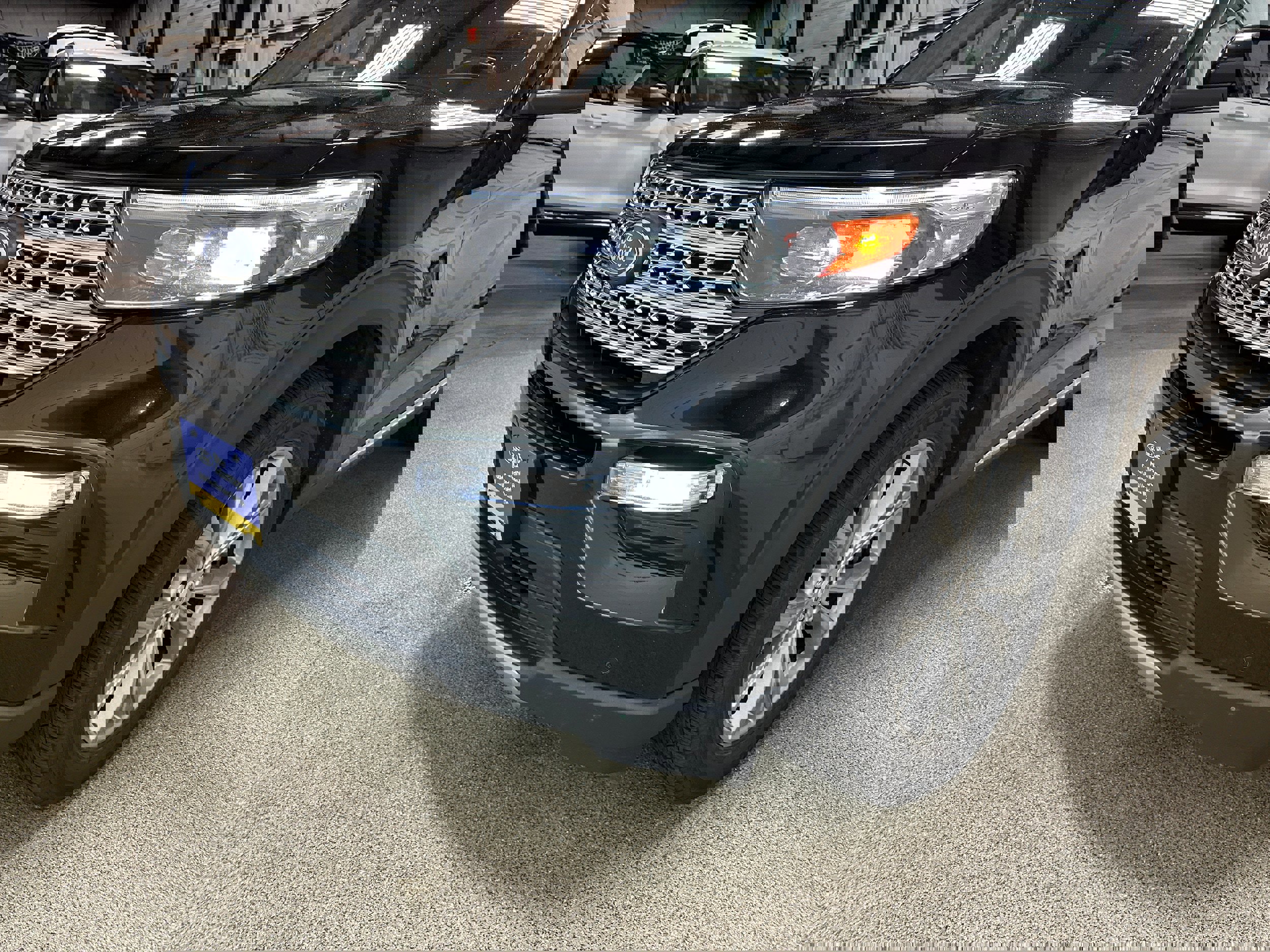 Certified 2023 Ford Explorer Limited w/ Equipment Group 301A image 8